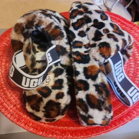 UGG Women's Fluff Yeah Slipper size 9 Amphora Leopard - Picture 3 of 6